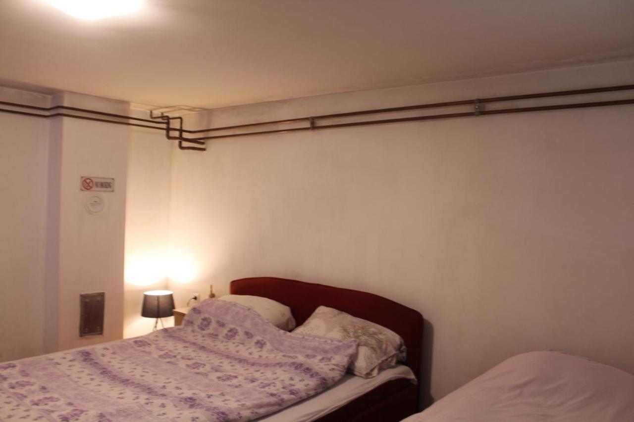 Apartman Benjamin Apartment Tuzla Exterior photo